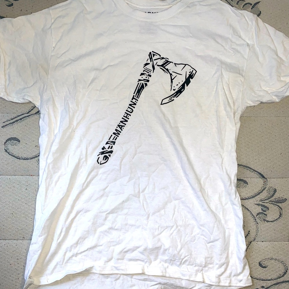 Minecraft manhunt tee